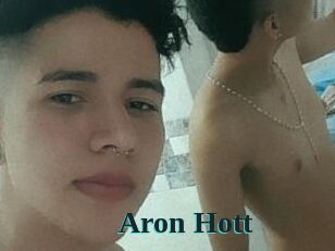 Aron_Hott