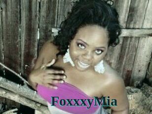 FoxxxyMia