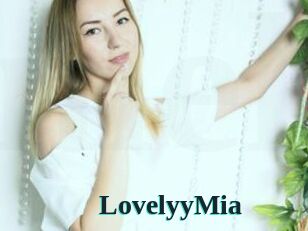 LovelyyMia Melody Melons