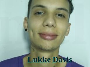 Lukke_Davis