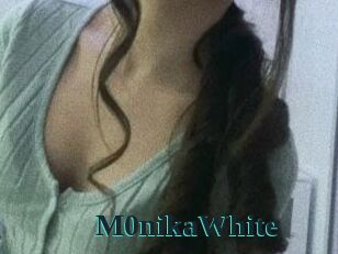 M0nikaWhite