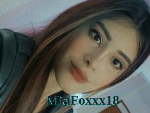 MiaFoxxx18
