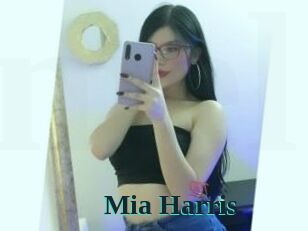 Mia_Harris