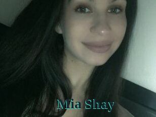 Mia_Shay