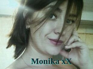 Monika_xX