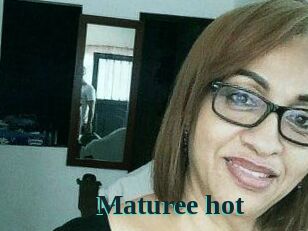 Maturee_hot