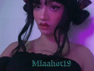 Miaahot19