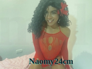 Naomy24cm