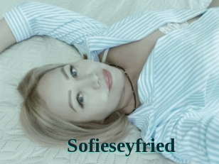 sofieseyfried Melody Melons