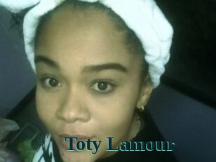 Toty_Lamour