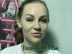 TouchmeMia